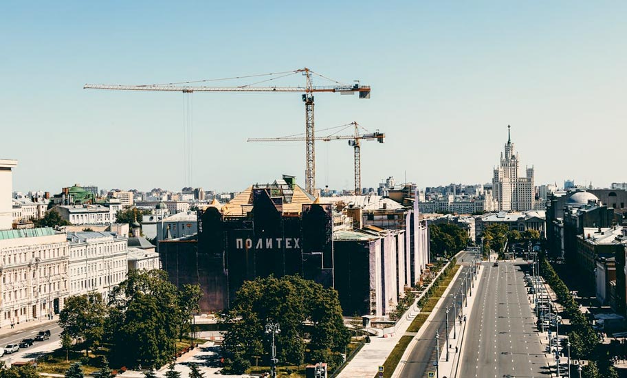Proceso de construcción de una plaza comercial