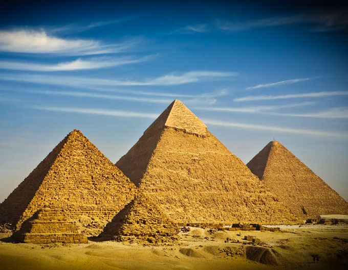 Plano general de la Gran Pirámide de Giza ubicada en El Cairo, Egipto