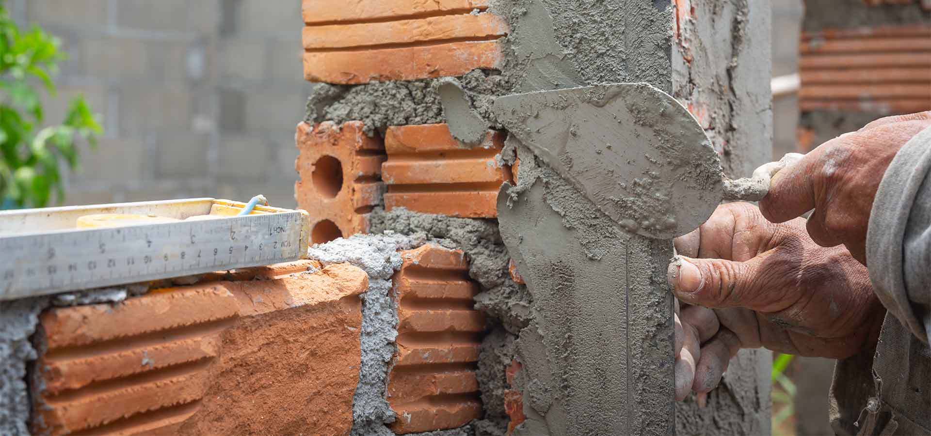 Diferencias entre cemento y mortero: ¿cuál utilizar para tu obra?