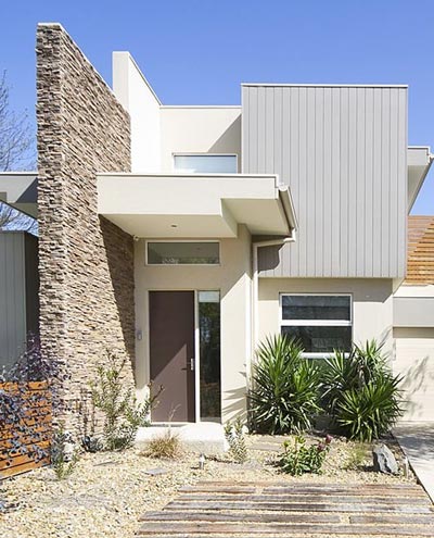 Piedra laja utilizada en fachada de una casa