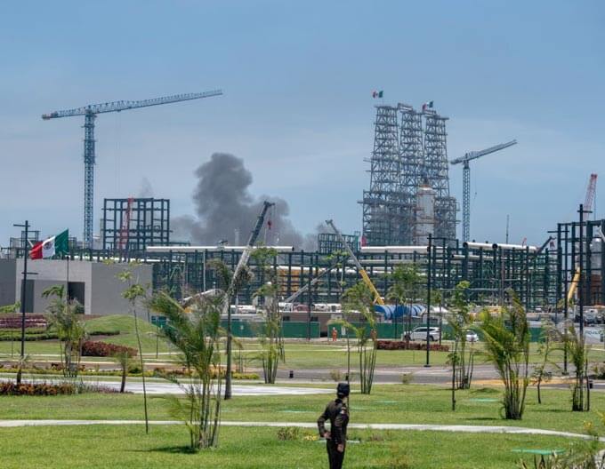 Vista panorámica de la refinería de Dos Bocas.