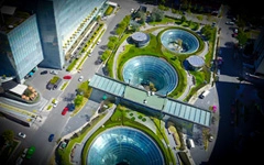 Toma aérea de una obra arquitectónica